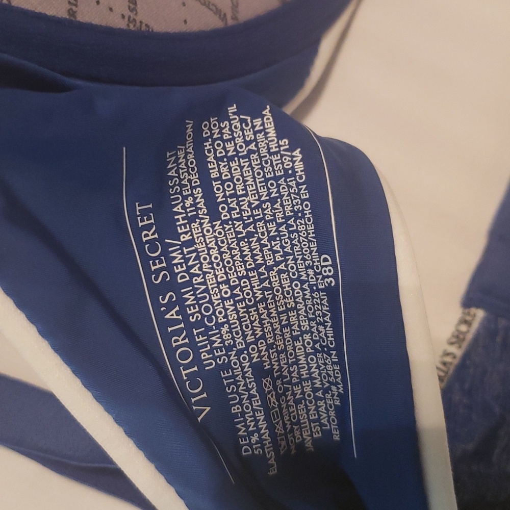 Victoria Secret blue bra - Picture 3 of 6